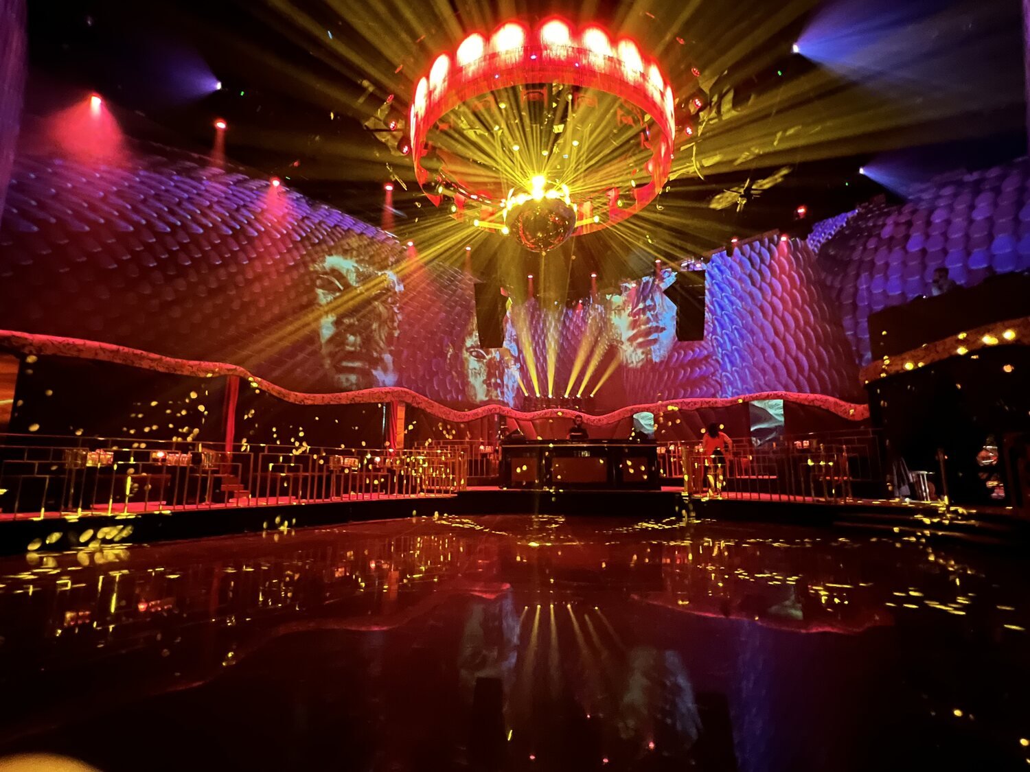 Interior de Club Chinois Ibiza